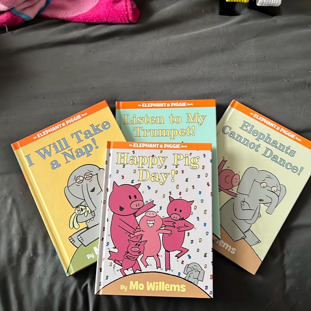 Elephant & Piggie Book Set